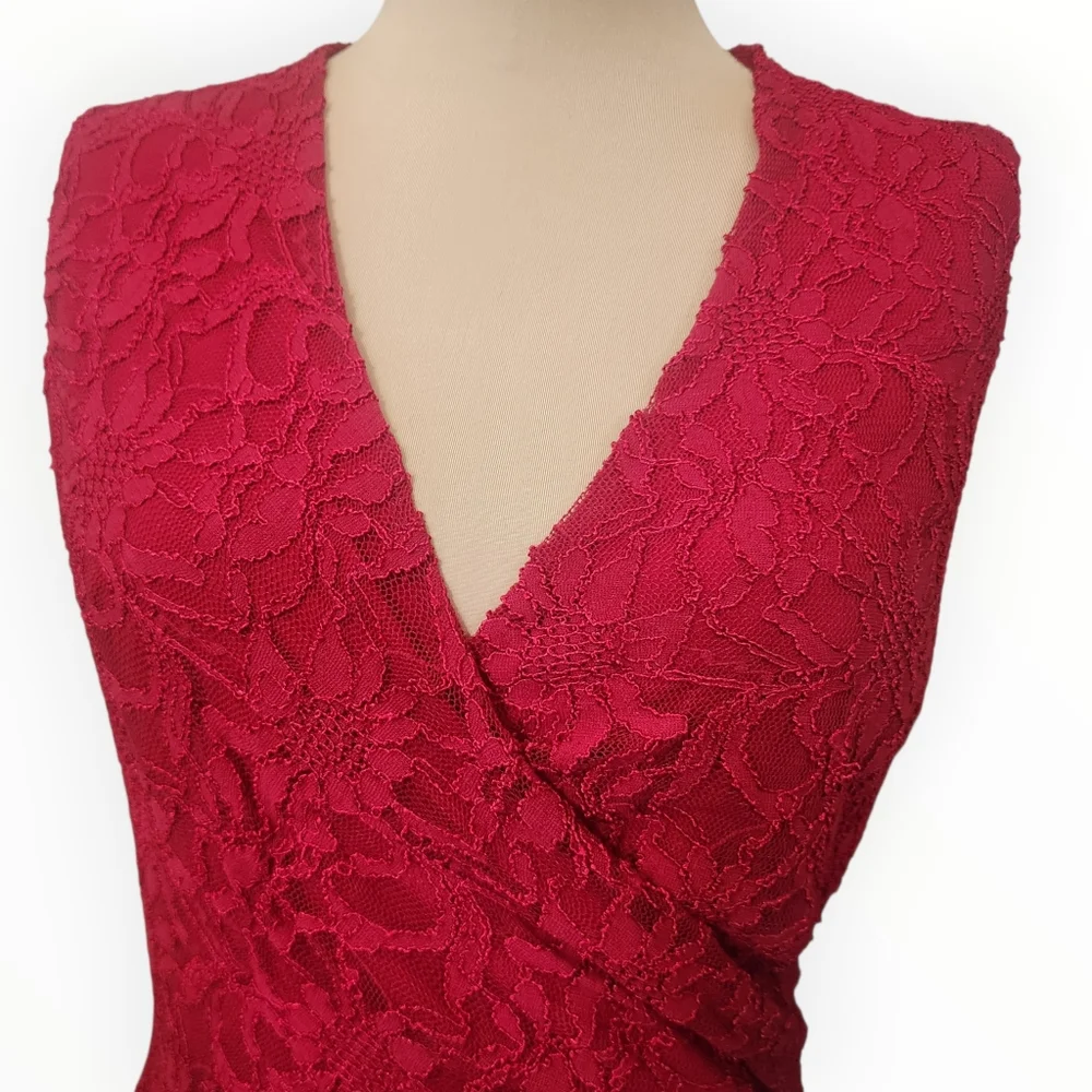 LAUREN RALPH LAUREN Red Lace Sheath Cocktail Dress - Size 10